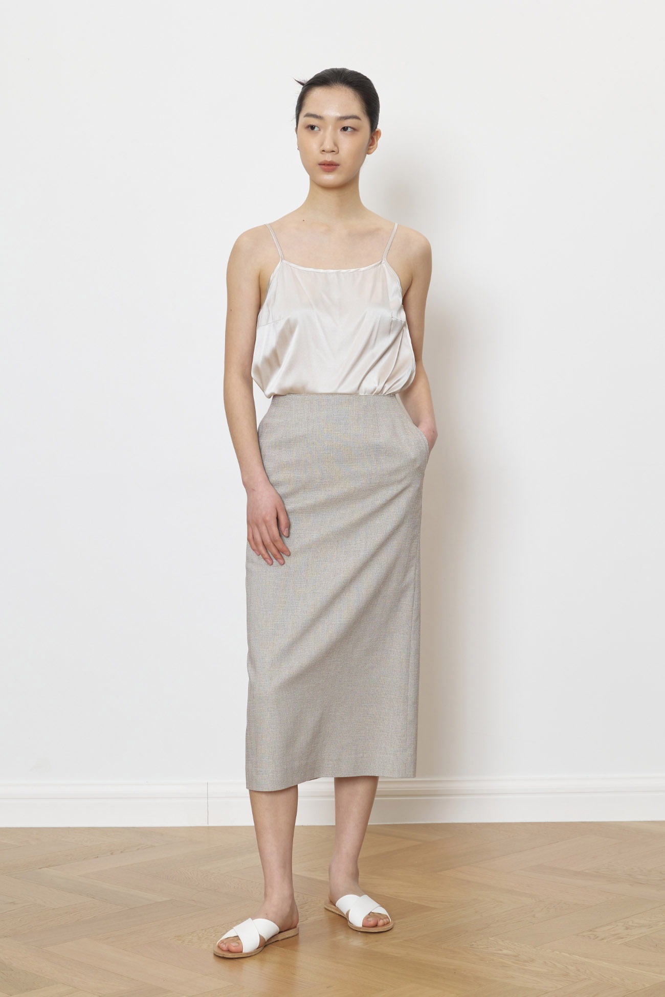 Soft linen feminine skirt